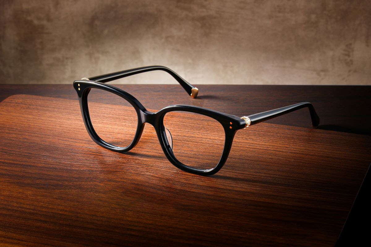 How to Choose the Right Glasses for Your Face Shape